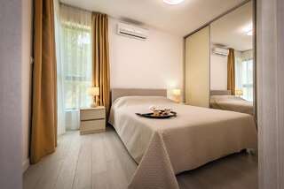 Апартаменты Adria lux apartmens 2 Свети-Стефан Апартаменты с 2 спальнями, балконом и видом на море-9