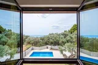 Апартаменты Adria lux apartmens 2 Свети-Стефан Апартаменты с видом на бассейн-1